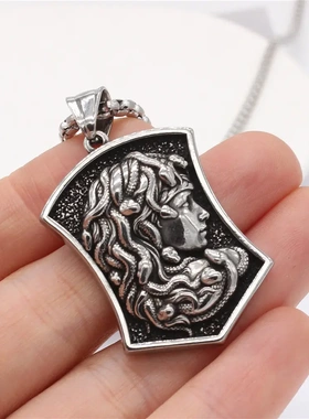 p1107 古希腊神话美女蛇头复古钛钢吊坠项链