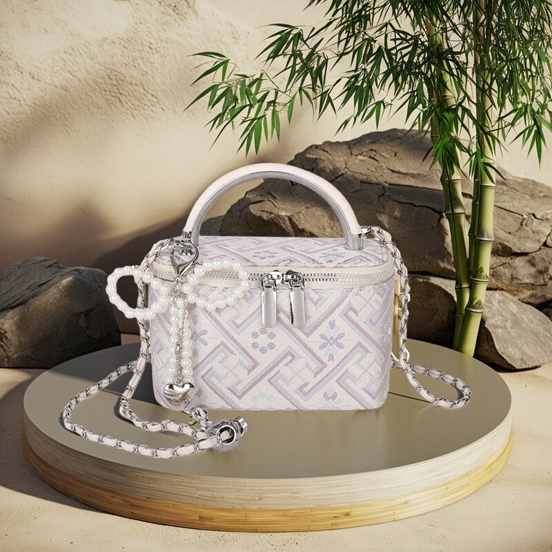 广西壮锦非遗国风小众设计壮锦单肩包新款民族风盒子包单肩,箱包皮具/热销女包/男包,小方包,淘宝优惠券,粉丝福利购,淘宝优惠卷