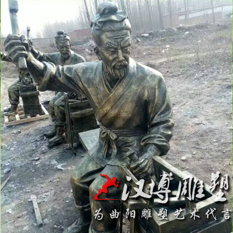 玻璃钢仿铜人物雕塑伐木工人雕塑铸铜木工木匠雕塑铜雕人物定制做