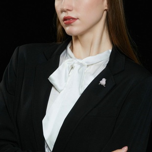 配饰小众设计感锆石镶嵌小鸡 防走光收腰别针外套男女通用西装