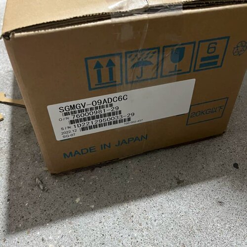 日伺服电机SGMGV-09ADC6C，全新，型号SGM议价