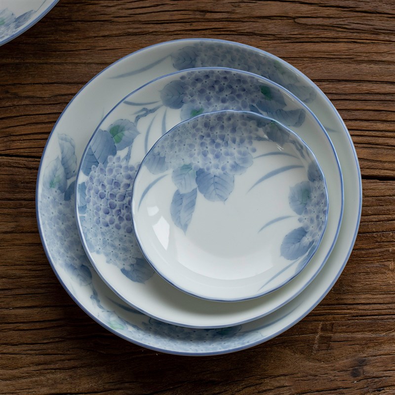 日本进口美浓烧淡彩紫阳花釉下彩陶瓷盘子日式家用绣球花餐盘碟子