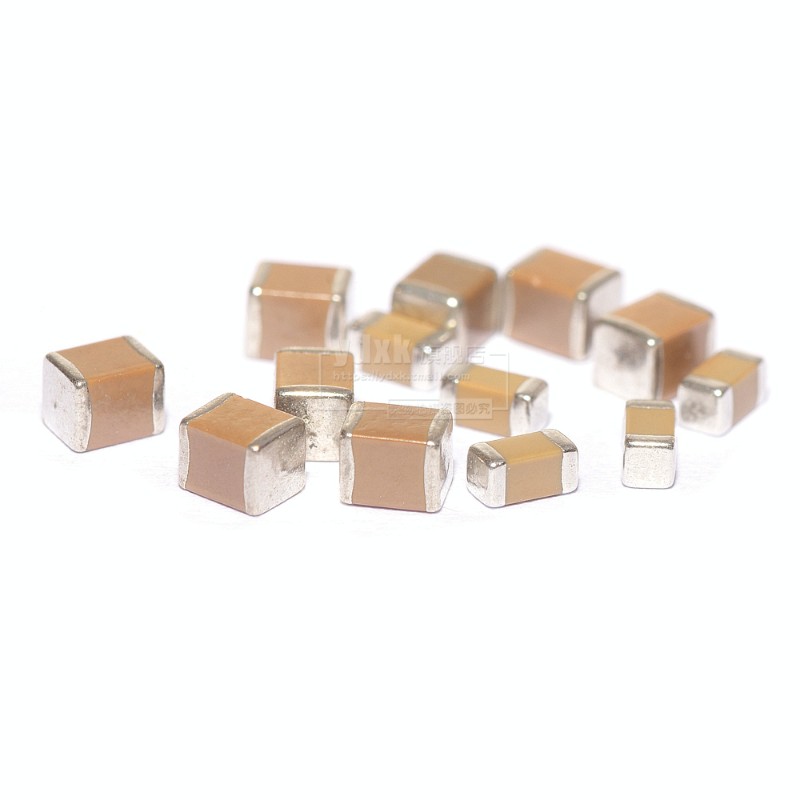 1206 贴片电容 100uF 6.3V 10V 25V 50V 107K 107M 107Z 100000nF