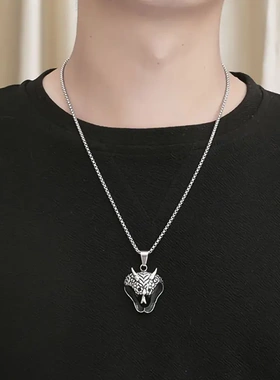 不锈钢大蛇头眼镜蛇项链吊坠毛衣链小众配饰嘻哈个性男款复古