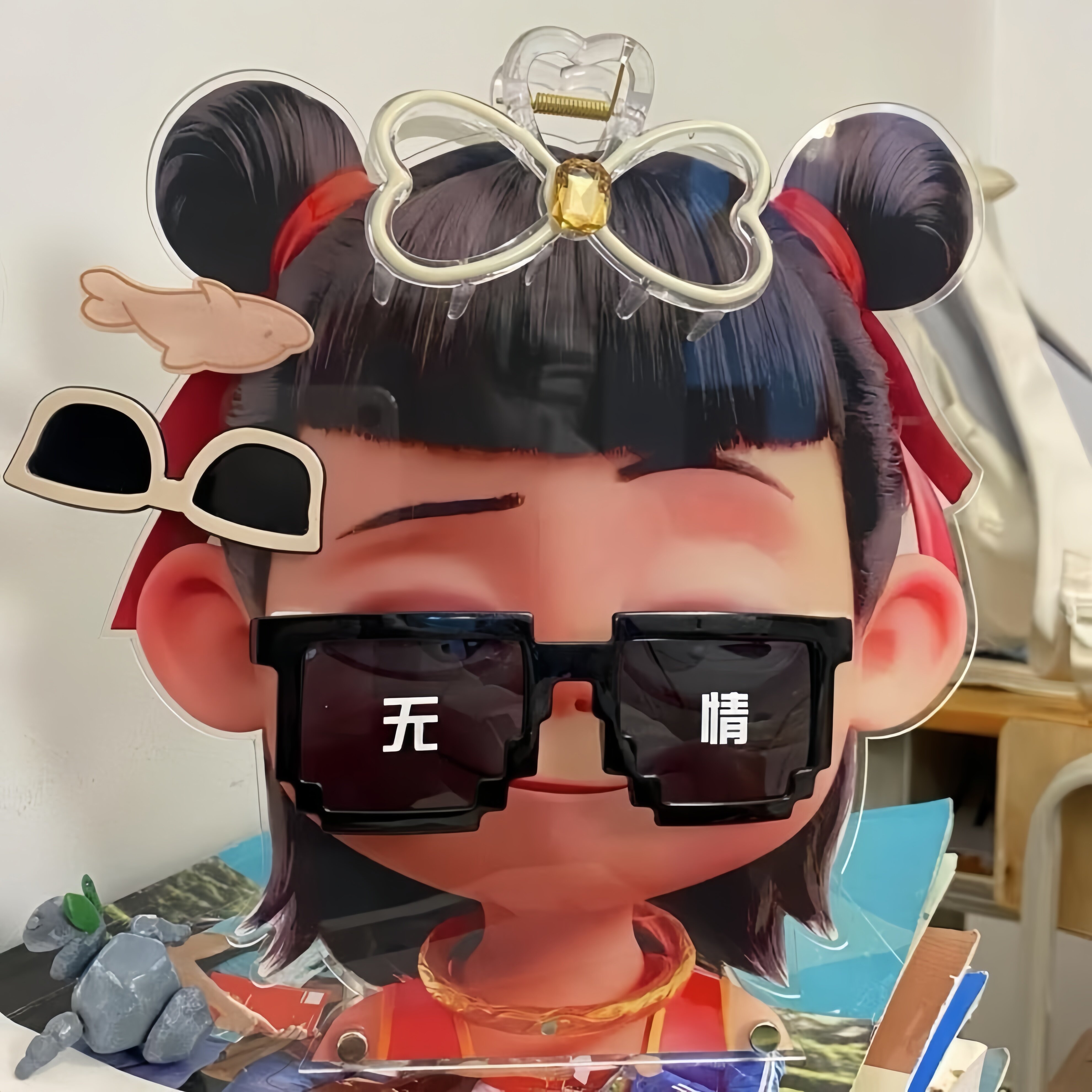 哪吒眼镜架桌面摆件太卡哇伊啦