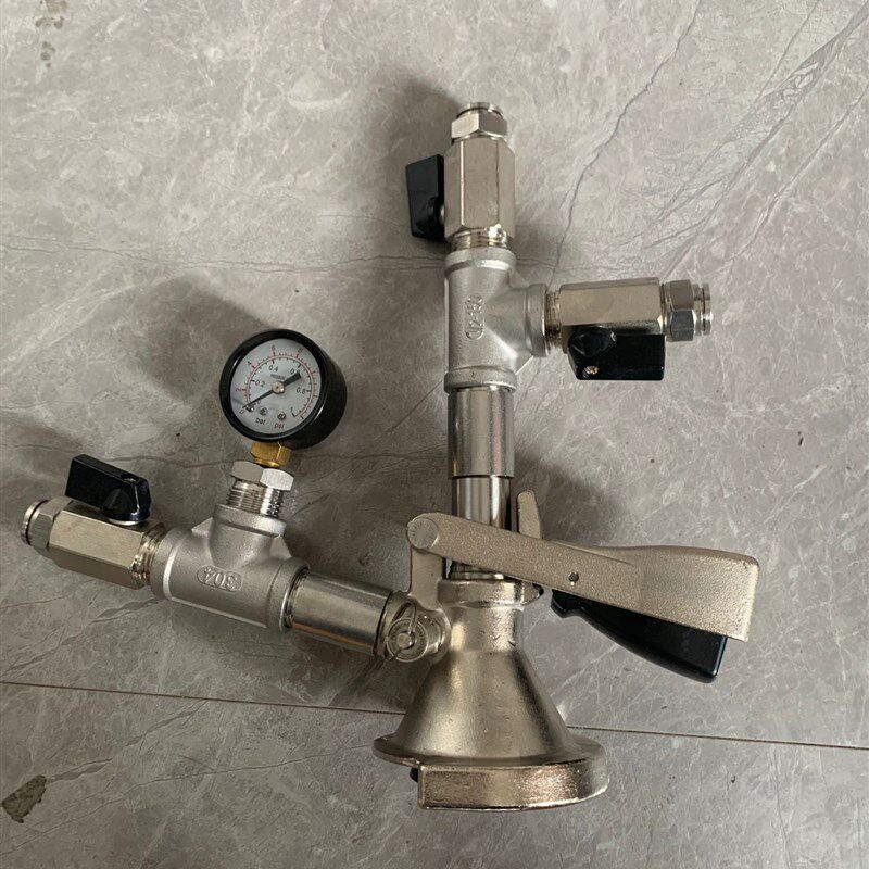 新款酒桶注酒器板式注酒器等压灌装器可控压带仪表等压灌装注酒器