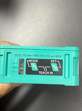 议价德国UB2000-F42-E6-V15倍加福超音波感测器(133988)全新原装