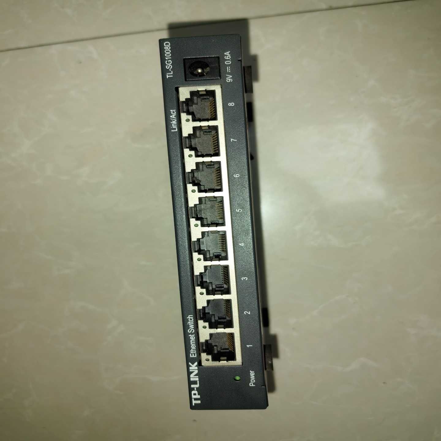 TP-LINKTL-SG1008D8口全千兆以太网交换机--议价商品