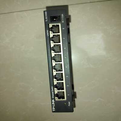 TP-LINKTL-SG1008D8口全千兆以太网交换机--议价商品