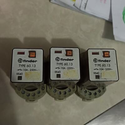溢价-意大利finder60.13继电器配底座11孔货