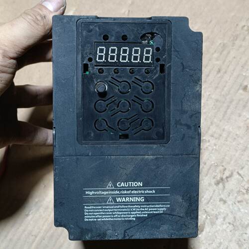 询价万川变频器V8 M 4 2R2GB 2.2KW380V议价