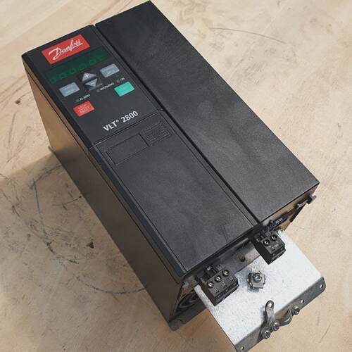 Danfoss VLT 2800  VLT2875PT4B20SBR1DBF00A00C1  131Z8848