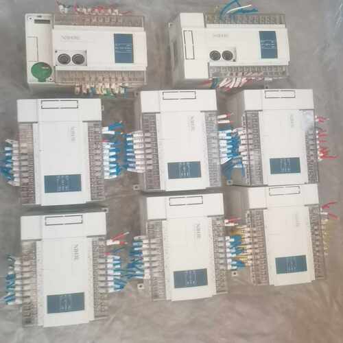 PLCXC1-32T-E，XC1-32R-E各4台，