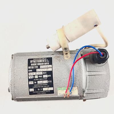 Wynstruments Wyn64 EssuieGlace Marin Volts 210250 V Vitesse