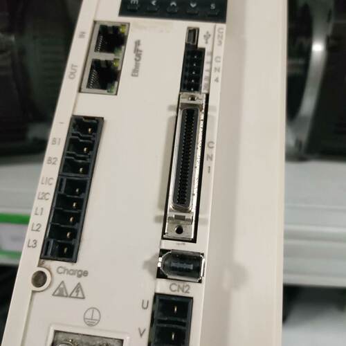 溢价-禾川1KW总线型伺服SVX3EB100AA2