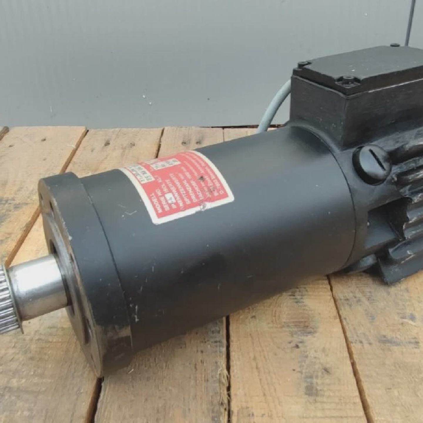 BOB Elektr.Antriebssystem  Modell 11.28.04D  Servomotor
