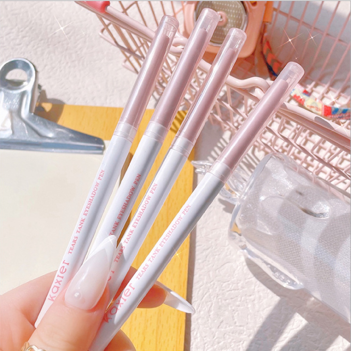 卡希尔懒人卧蚕笔小巧便携易上色细闪珠光高光提亮平价单头眼影棒