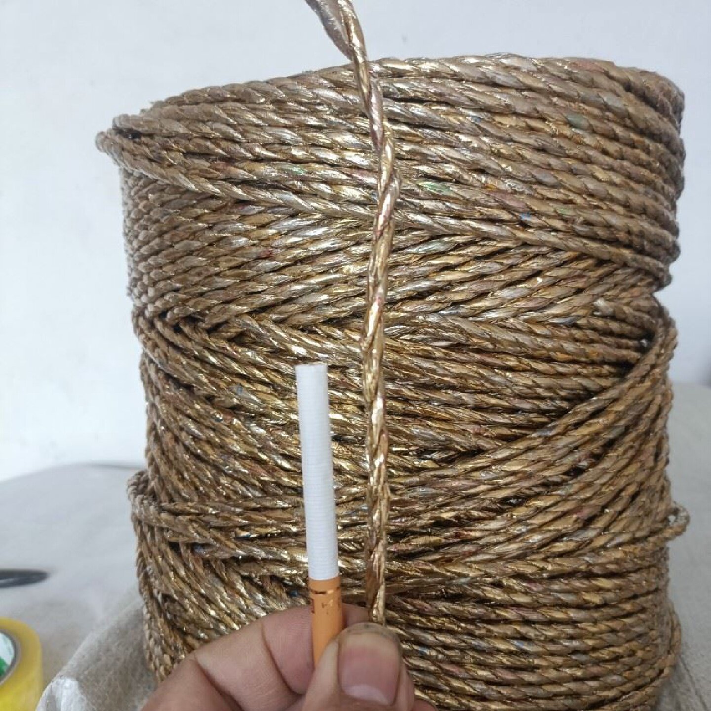 黄金绳防晒废纸打包绳塑料捆绑绳电化铝吊秧绳大棚压膜绳农用养殖