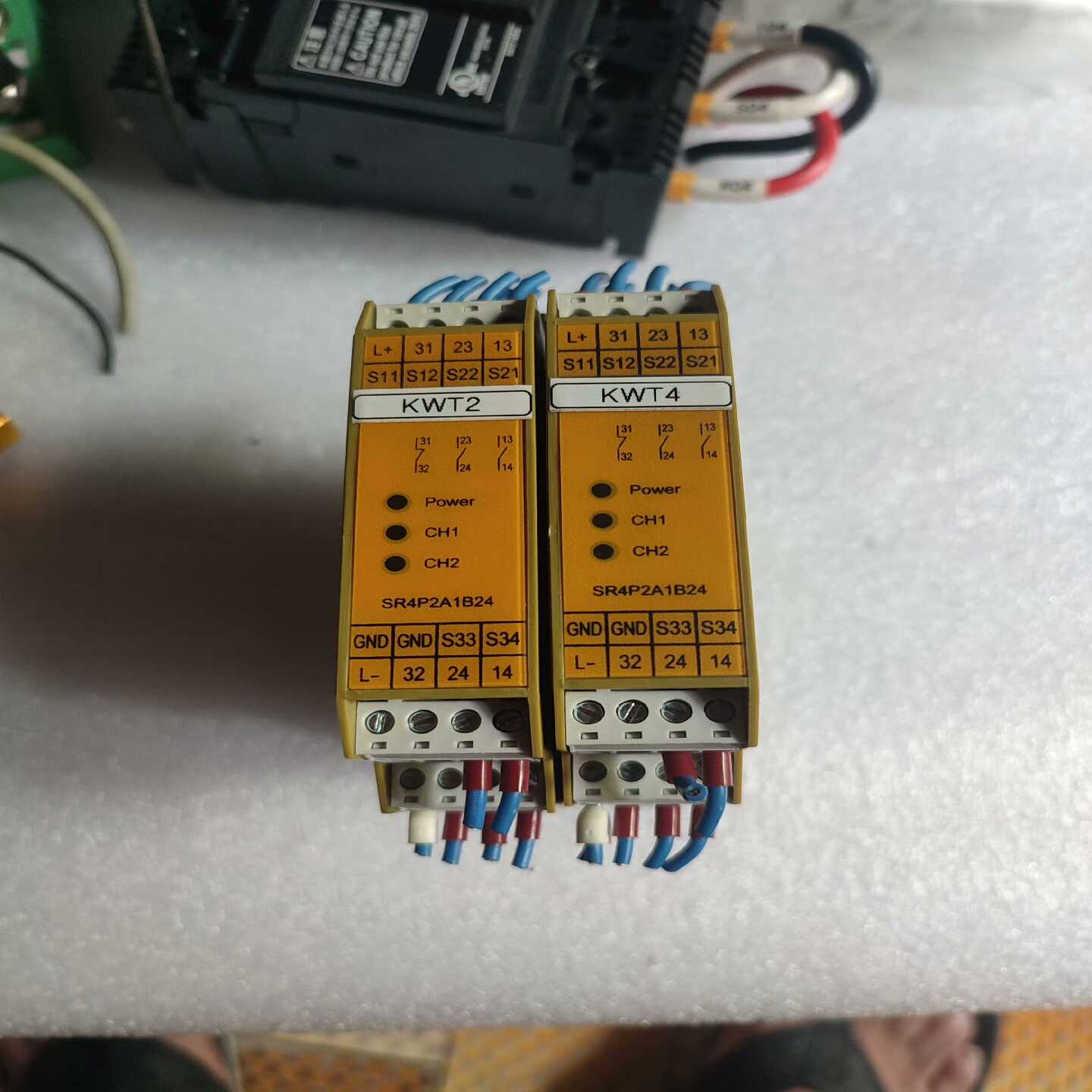 询价莱恩光缆安全继电器，型号：SR4P2A1B24