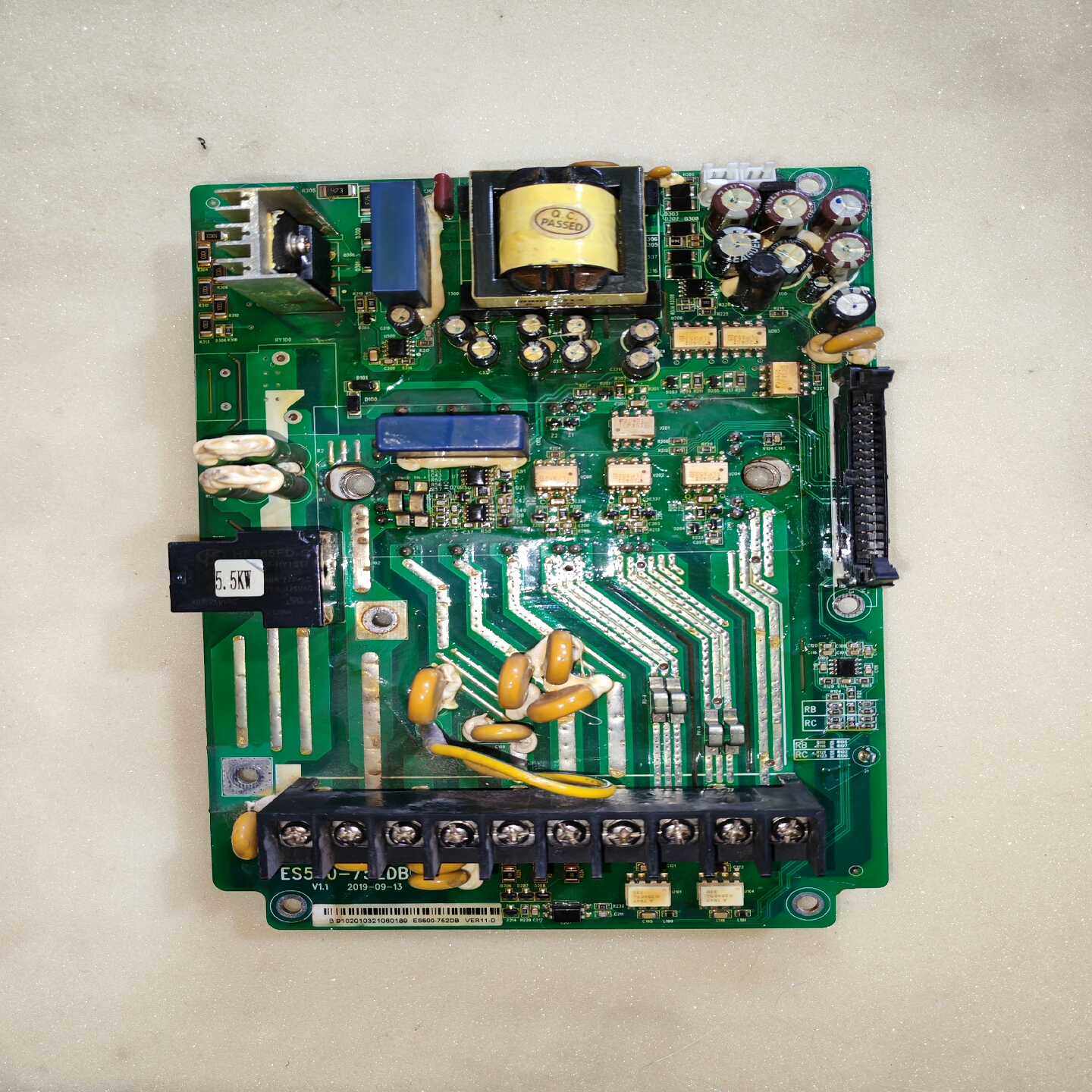 询价艾普希隆ES500-752DB变频器驱动板功率5.5KW带模