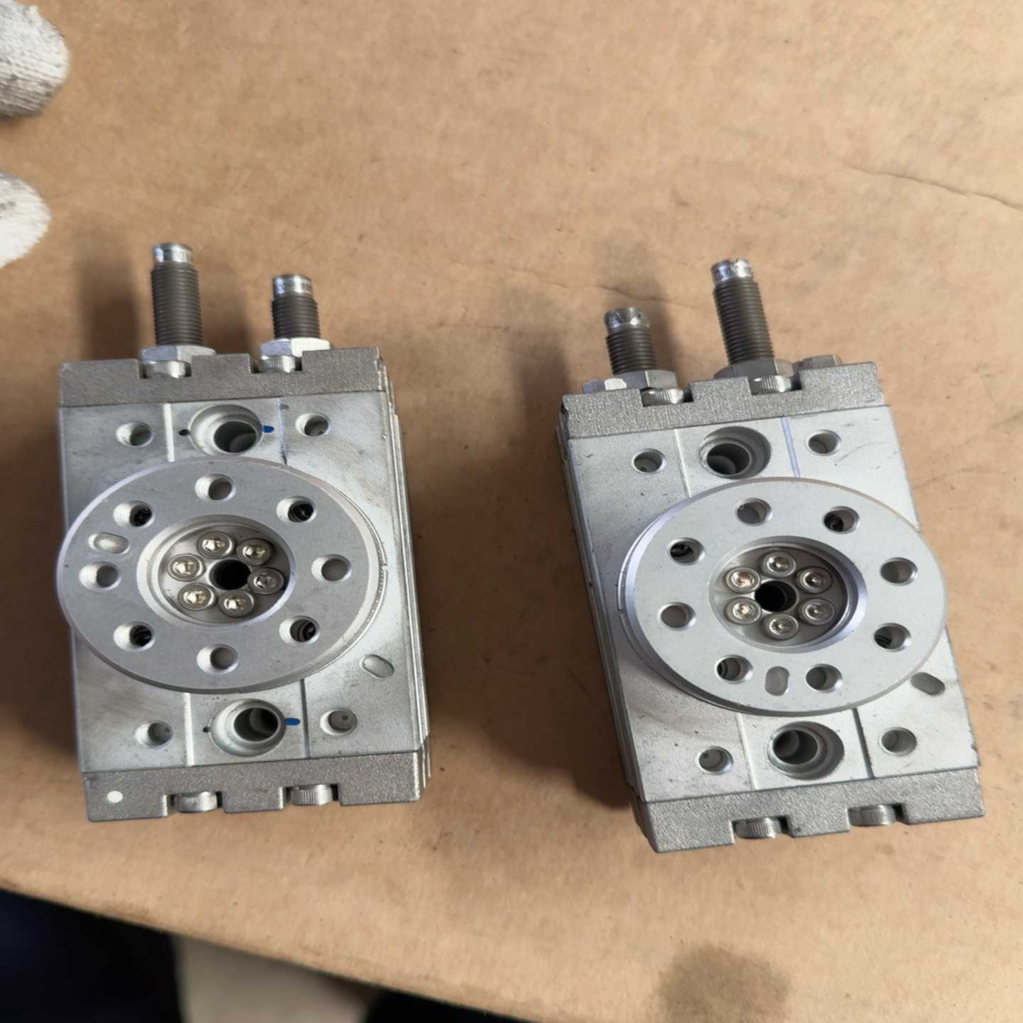 SMC旋转气缸25A-MSQB10RX-M9NM-X252两--议价商品