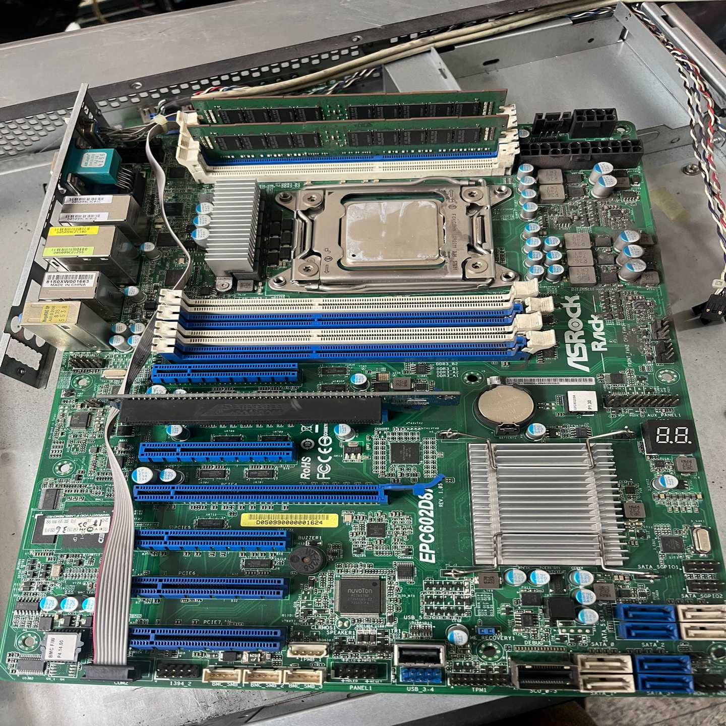 【请询价】永擎 EPC602D8A CPU插槽 LGA2011 服务器