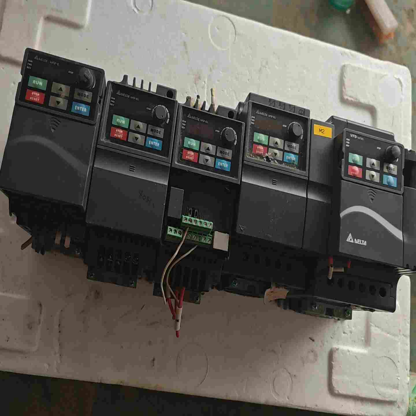 台达变频器400W750W2.2kW。0.2Kw0.询价