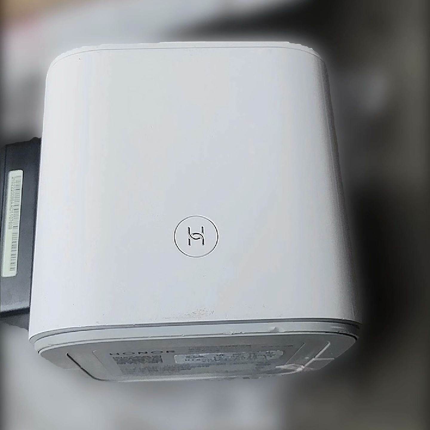 荣耀Pro2路由器，cd30型号，千兆网口，支持双频，信号稳 定，穿