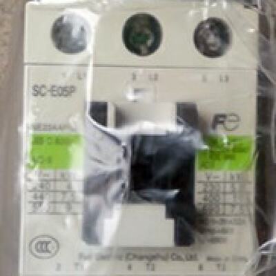 供应常熟富士接触器SC-E04P/G DC24V DC48V原装正品 现货*