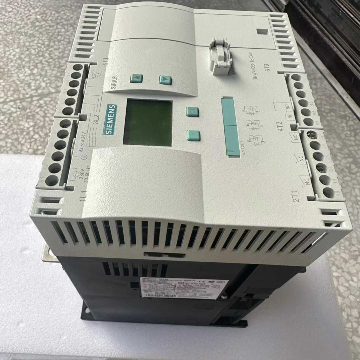 3RW4443-6BC44两台，95以上成色，带包装，质保询价