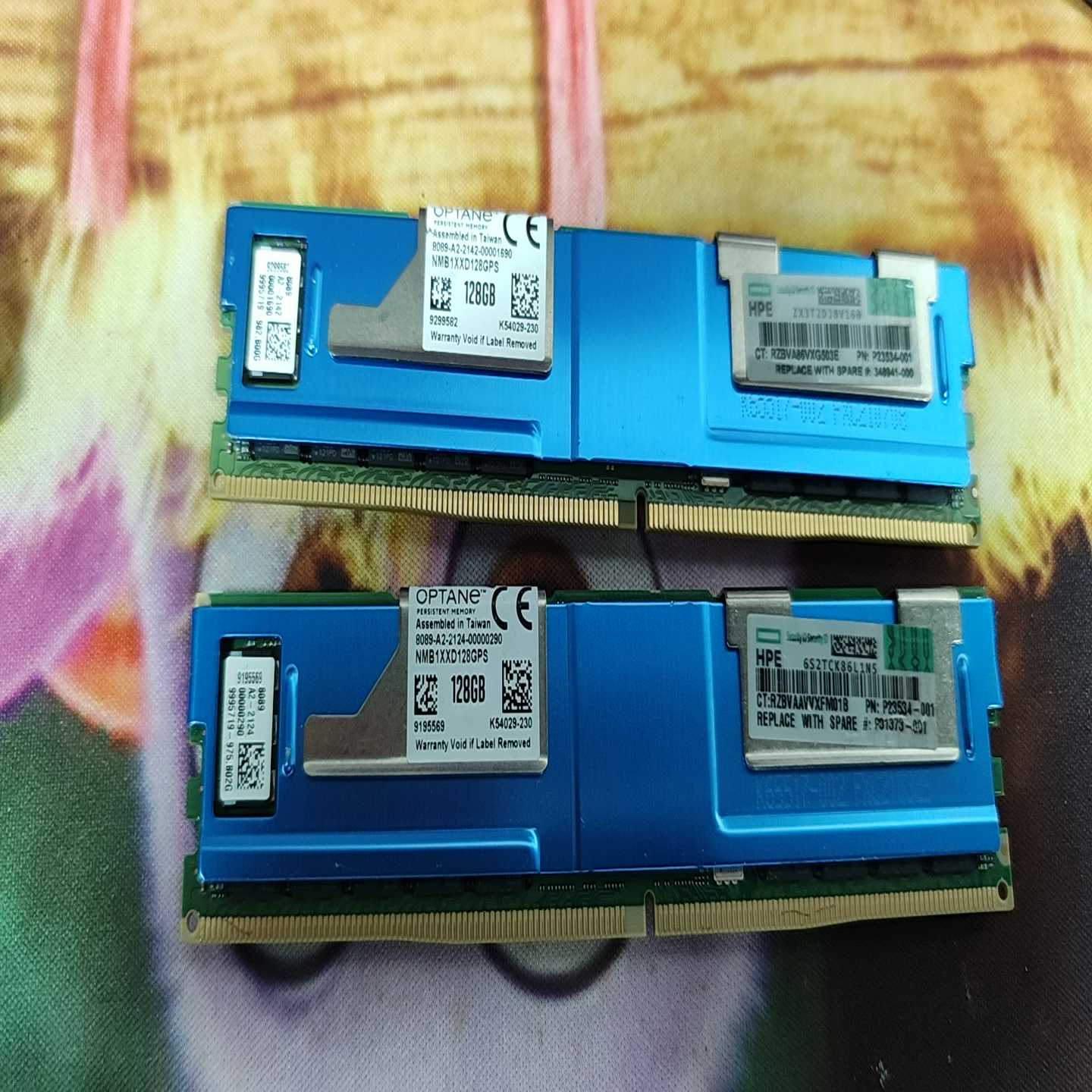 HPE和Intel联合出品的傲腾Optane持久内存条，现有--议价商品