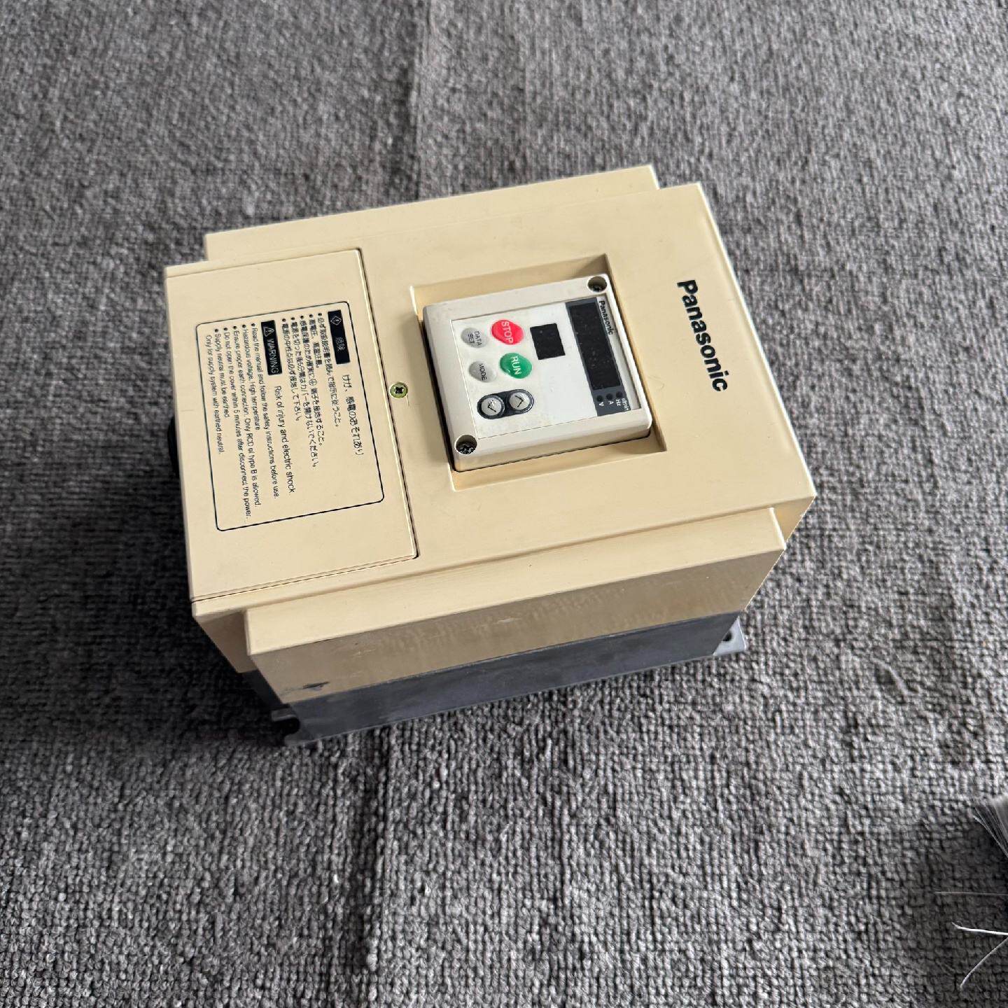松下变频器M1X374BSA，3.7KW，380V，轻微使用--议价商品
