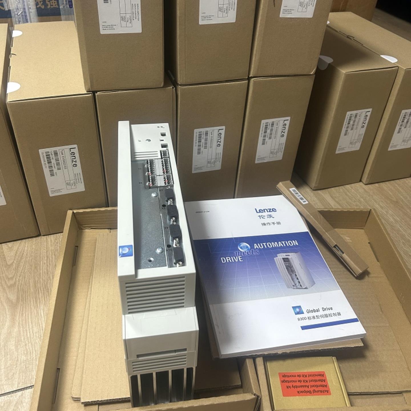 E82EV552K4C200  伦茨变频器现货供应实物拍摄