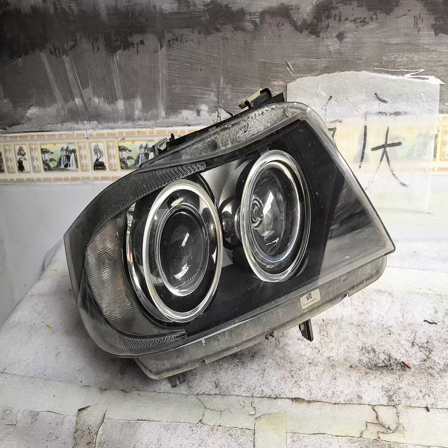 宝马3系E90大灯总成老款宝马3系E90大灯带疝气--议价商品
