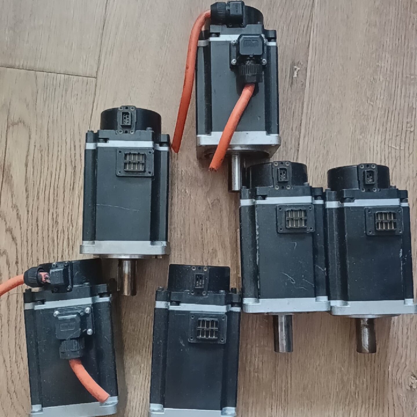 欧姆龙  伺服电机  400W  拆机漂亮  议价询价