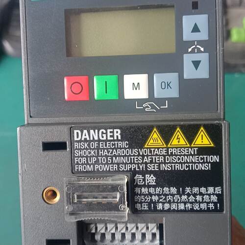 3916#，单相0.25KW220V，V20变频器，型议价