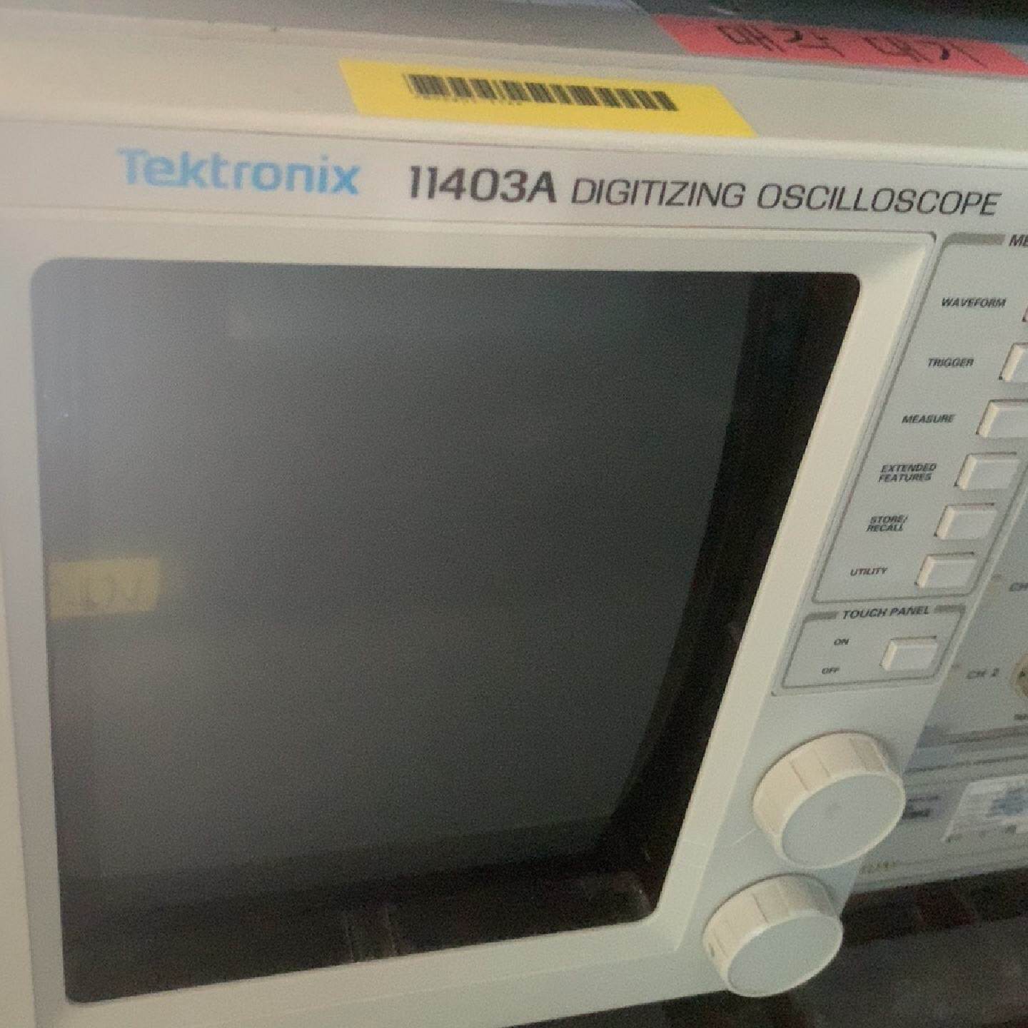 议价--出一台Tektronix 11403A示波器,附带两个模块: