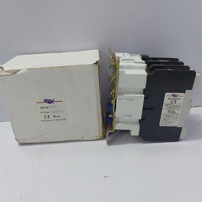 US Breaker NC1D4011 Contactor 120V5060Hz Tensione Bobina