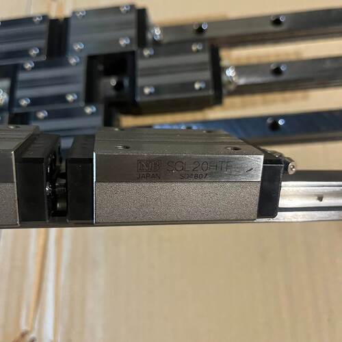议价NB导轨SGL20HTF略有浮锈不适用