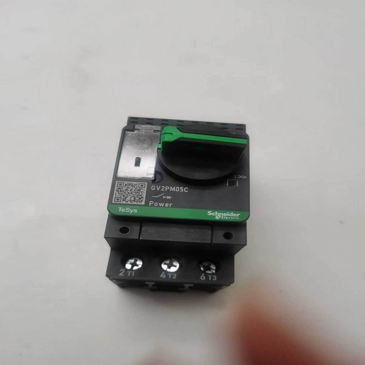 询价施耐德电动机断路器GV2PM05C