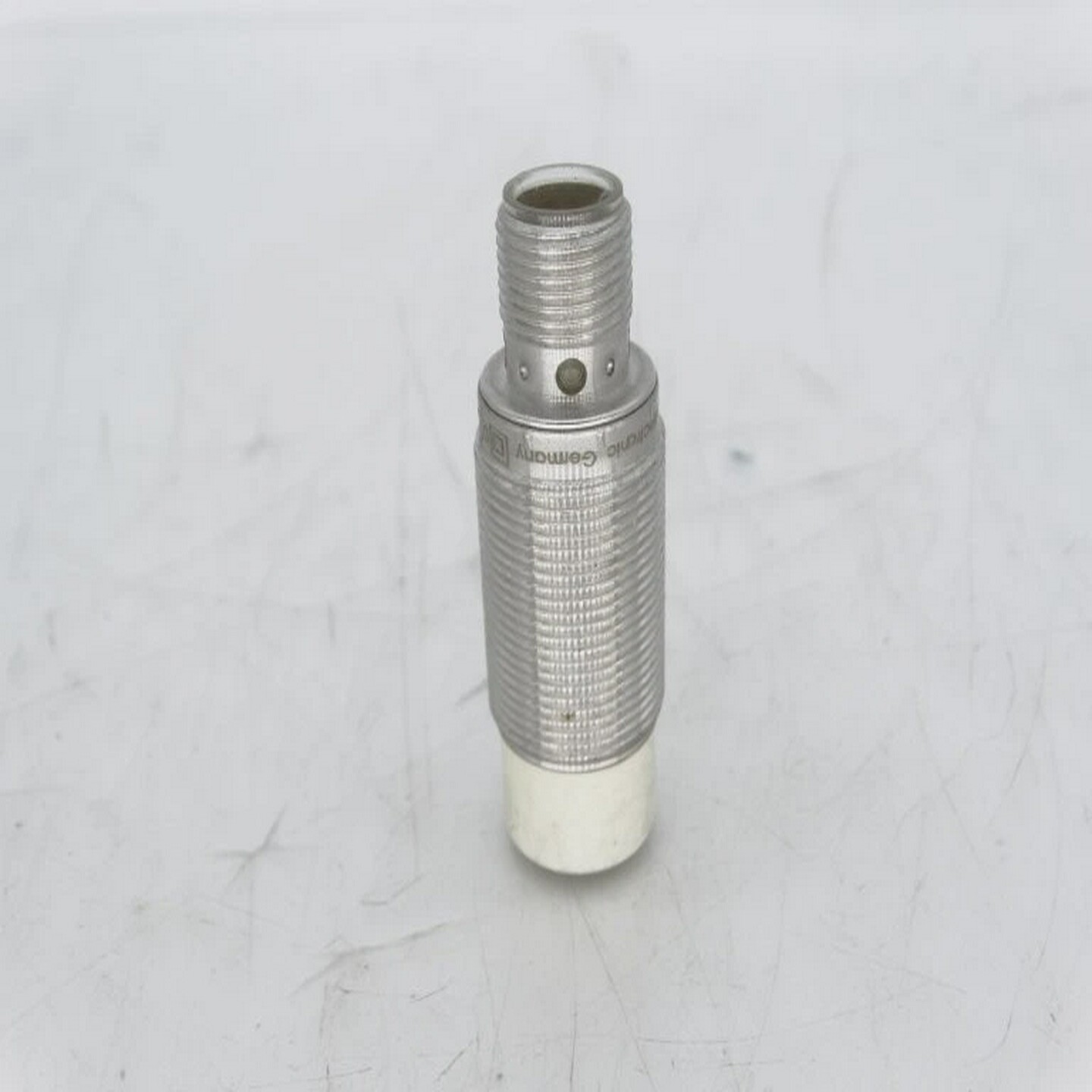 EFECTORIGB3012-BPKG/M/US-104-DPS-IGC205传感器 - 实物图