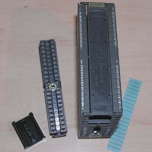 Unused  Siemens 6ES73221BL000AA0 E07 Simatic S7300 SM322 32D