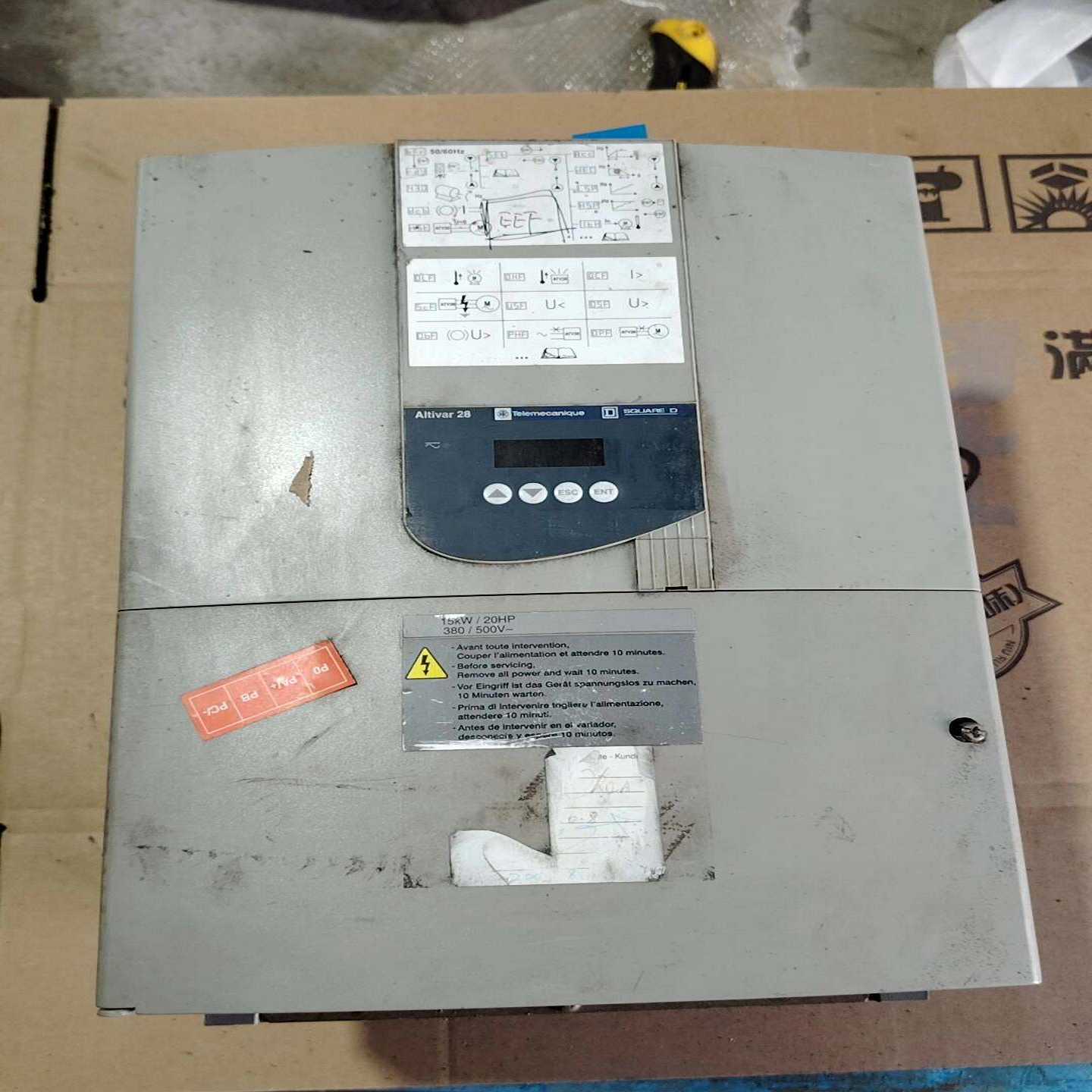 施耐德变频器ATV28HD23N4，15KW/20HP，38--议价商品