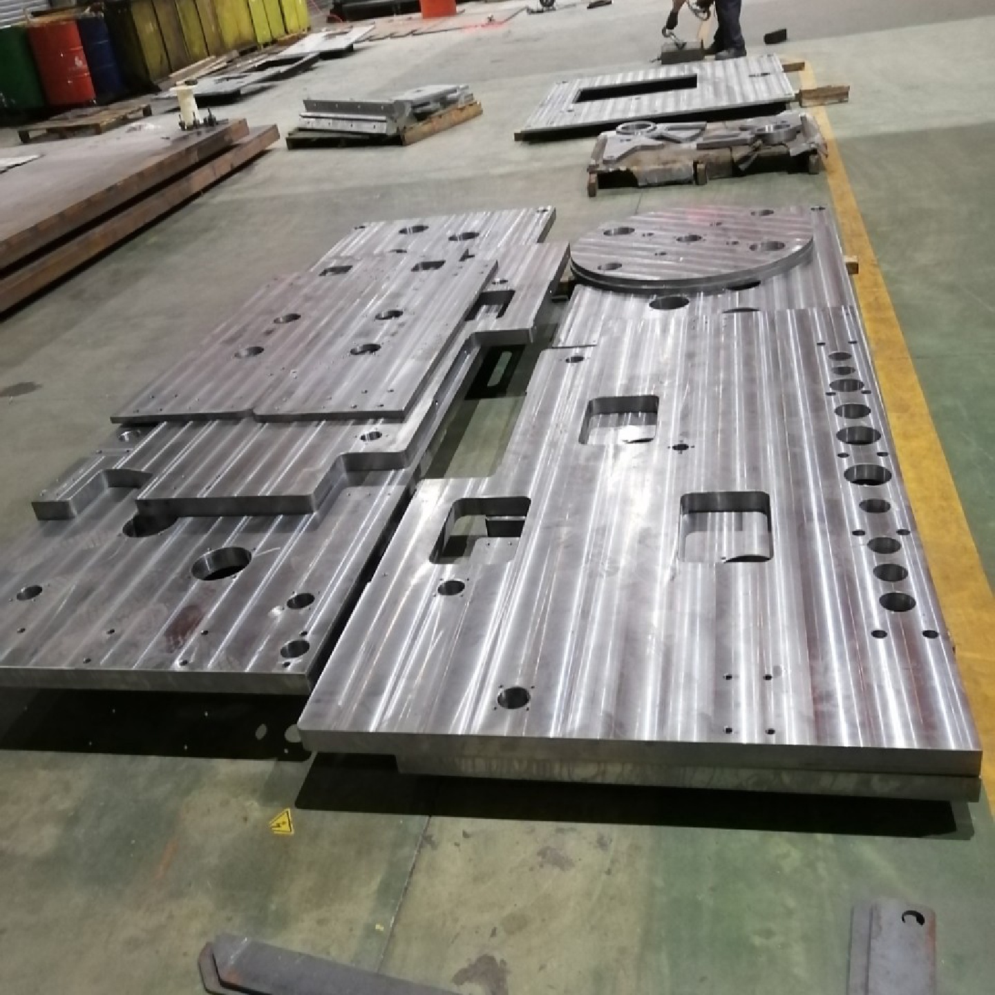 厂家直销苏州铝板焊接加工定做钢结构件焊接箱型梁箱型柱钢结构