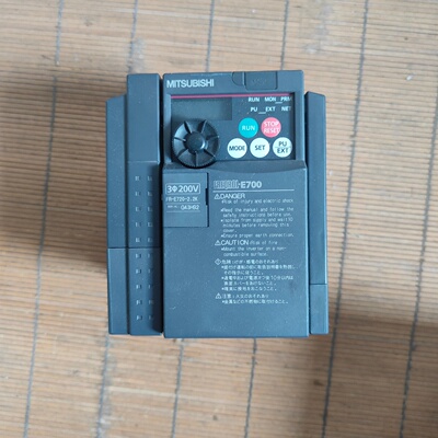 三菱变频器220输入2.2kwFRE7402.2K二手-议价