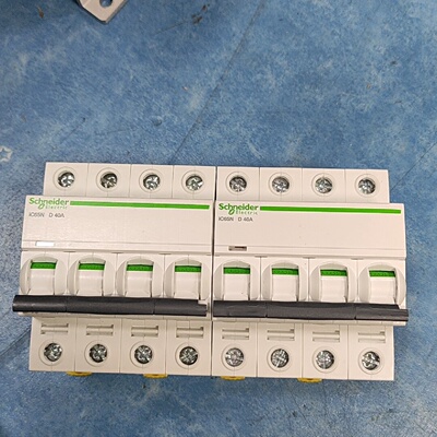 议价施耐德小型断路器IC65ND40A4P24年