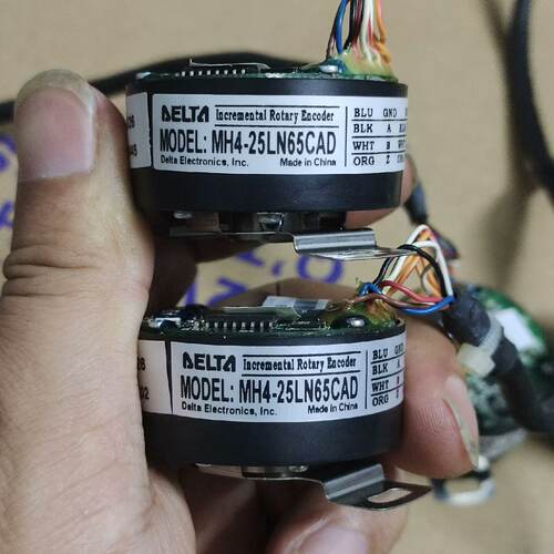 询价台达编码器MH4-25LN65CAD.成色不错如图，功能议价