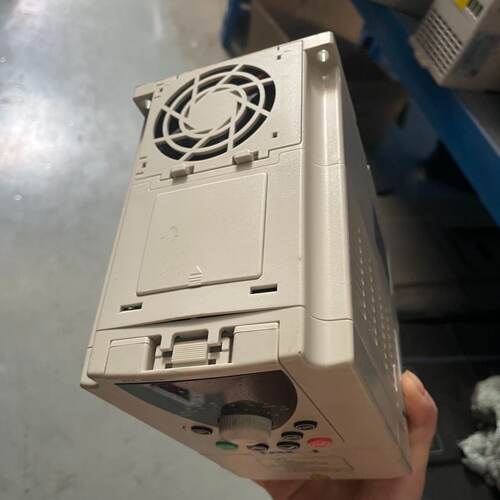 询-2.2kw艾克特变频器AT500T31R5G2R2PB