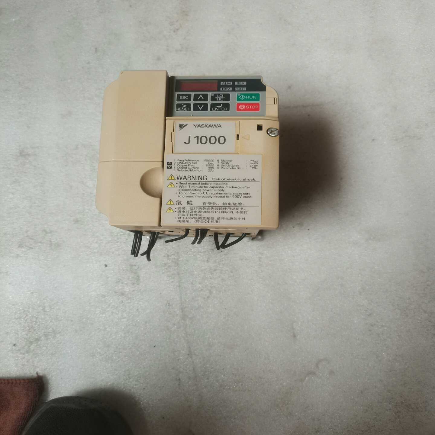 安川220v1.5KW变频器，询价