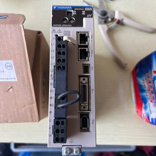 议价Yaskawa Servo Sgpms2R5a30a Motor Sgmms04Ad适用